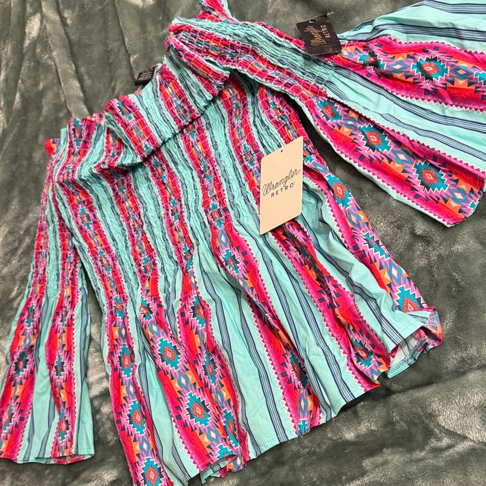 Wrangler Colorful Off-Shoulder Retro Shirt